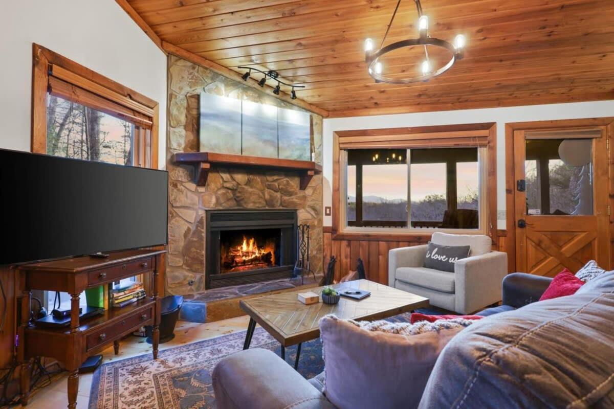 Mountain Views Hot Tub Firepit Close To Town Blue Ridge Exterior foto